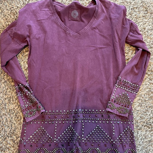 Double D Ranch Tops - Double D ranch women's bejewled stone wash burgundy women's v-neck tunic top SM